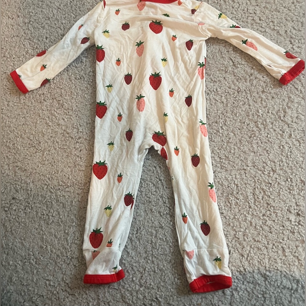 Kyte Baby Strawberry Bamboo Zipper Sleeper 6–12 Months - Picture 4 of 4